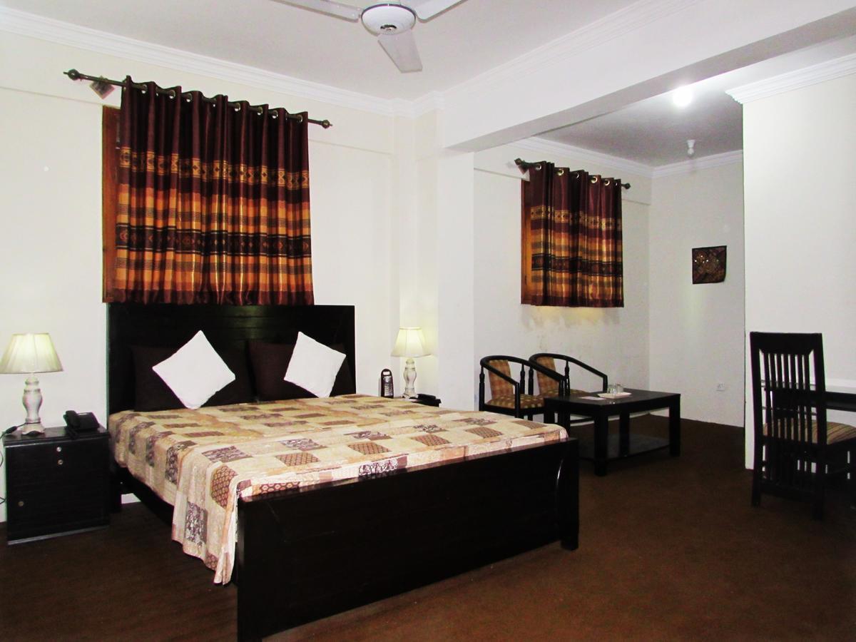 Stargaze Hotel & Apartment Abbottabad Dış mekan fotoğraf